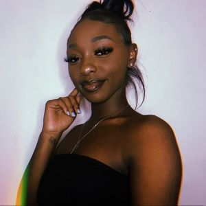 Meet your Posher, Ari